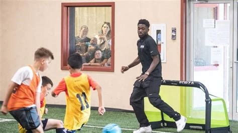 Canadian soccer star Alphonso Davies hosts soccer camp, inspires young players